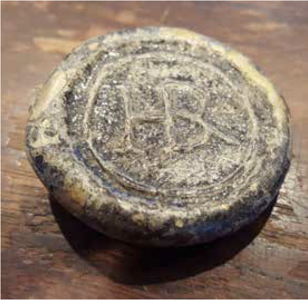Wine seal with Hester Pitt initials